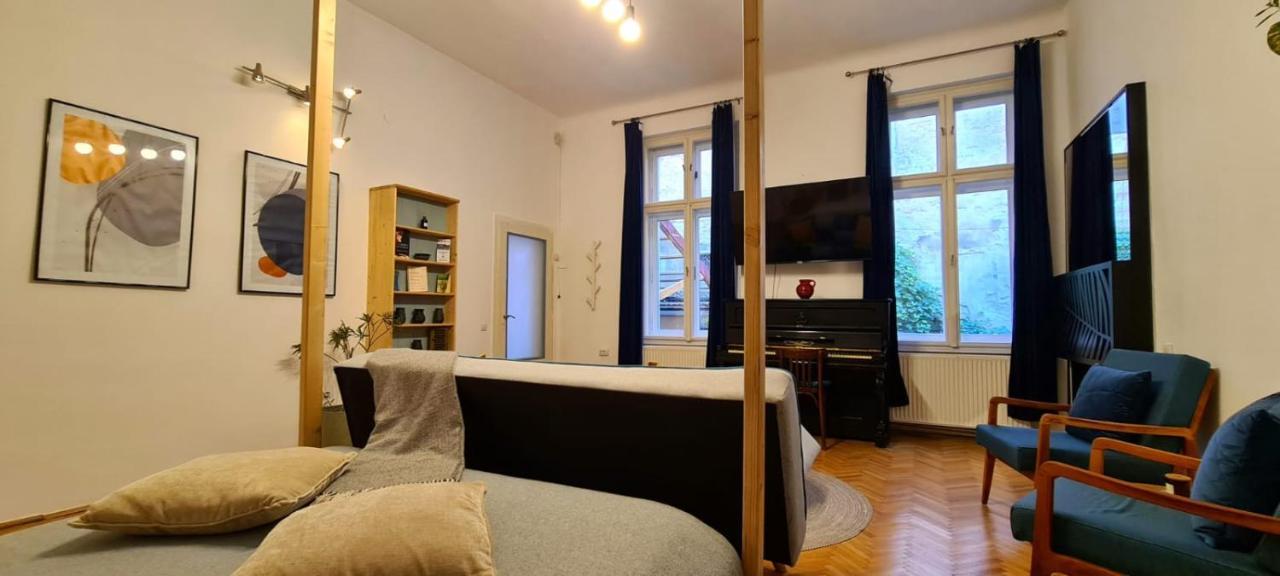 Zeiss House Lägenhet Braşov Exteriör bild